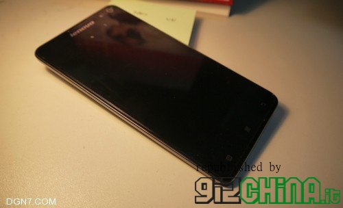 Lenovo S989t, “piccolo” phablet da 5.3 con MT6589T lenovo s989t