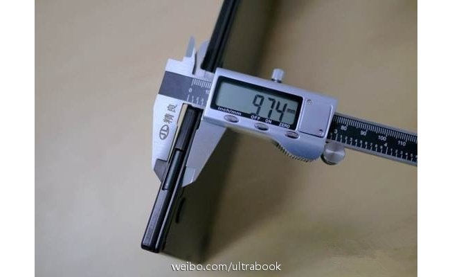 Una spy-foto mostra un Ultrabook Lenovo dallo spessore di 9,7 mm! Lenovo