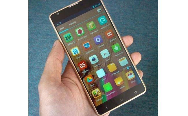 Sunnycube M8 Gold, display “senza cornici” e prezzo sotto i 100$ Sunnycube M8 Gold Edition