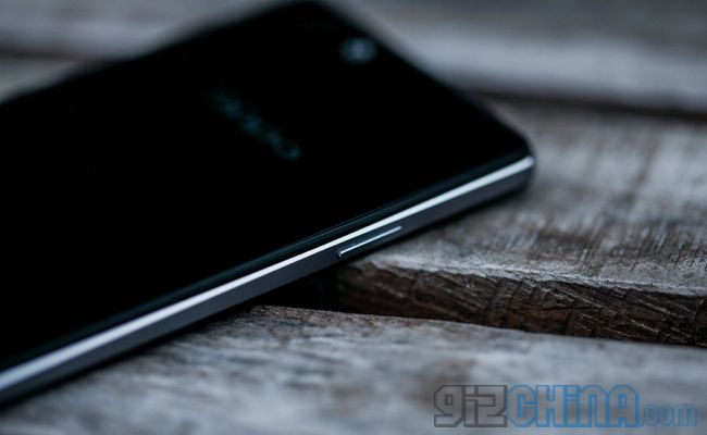 Oppo R829T riceve la licenza di rete con Gorilla Glass, ma specifiche inferiore a quelle previste Oppo R829T riceve la licenza di rete con Gorilla Glass, ma specifiche inferiore a quelle previste