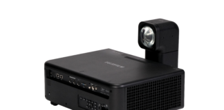 Fujifilm presenta un proiettore 4K da ben 12.000 lumen con lenti intercambiabili Fujifilm ZUH12000