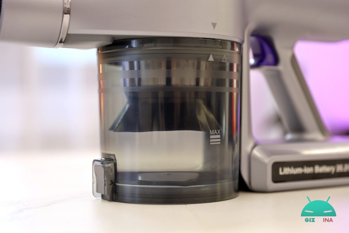 Narwal V40 Station, scopa elettrica cordless con stazione autosvuotante in prova