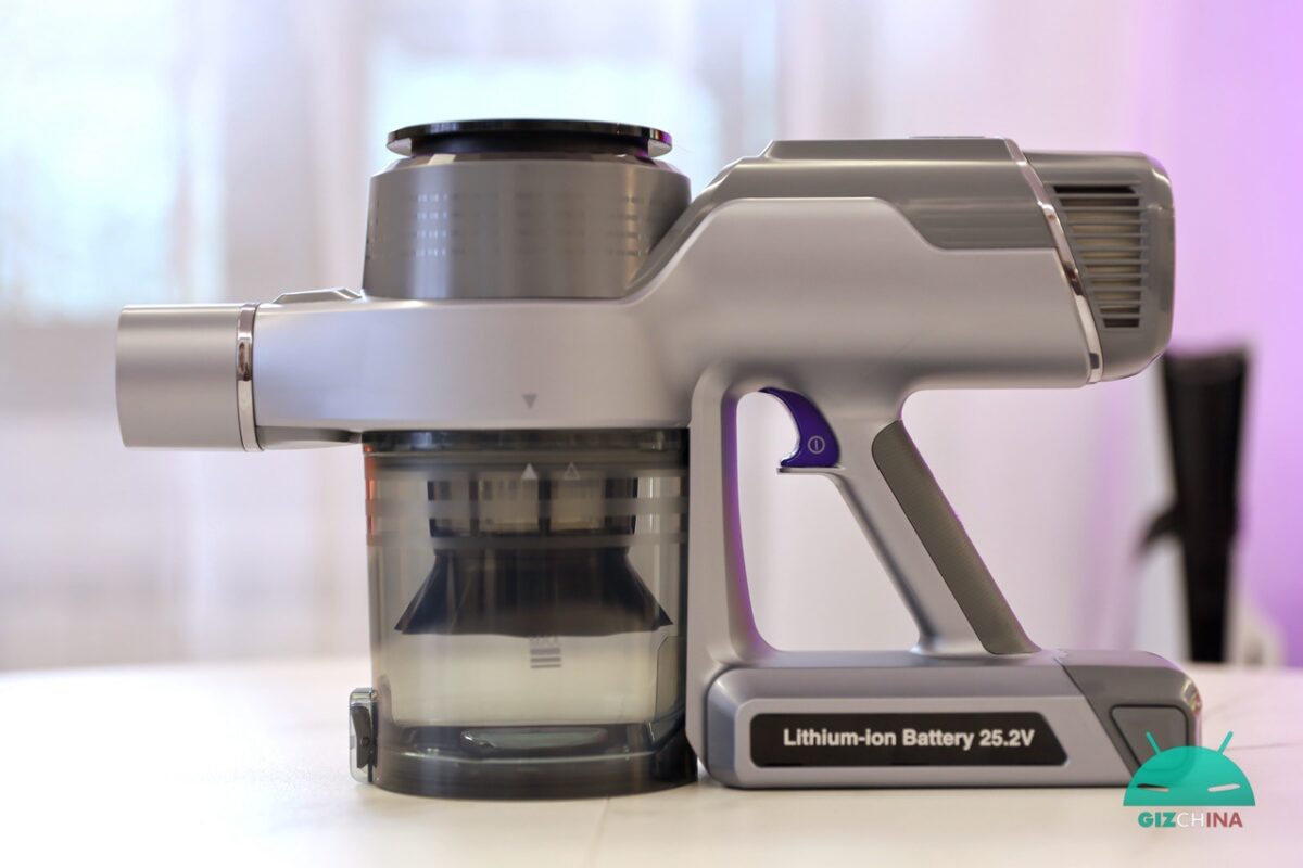 Narwal V40 Station, scopa elettrica cordless con stazione autosvuotante in prova