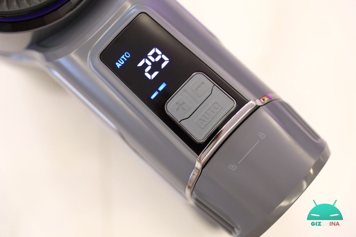 Narwal V40 Station, scopa elettrica cordless con stazione autosvuotante in prova