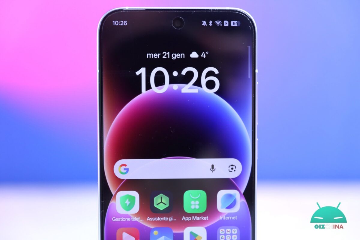 Design di OPPO Reno 15 Pro visto dal vivo