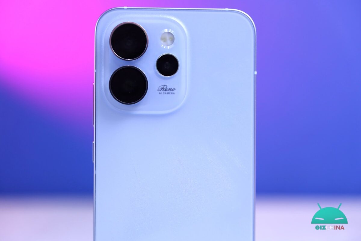 Design di OPPO Reno 15 Pro visto dal vivo