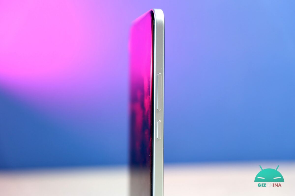 Design e costruzione del POCO M8 Pro