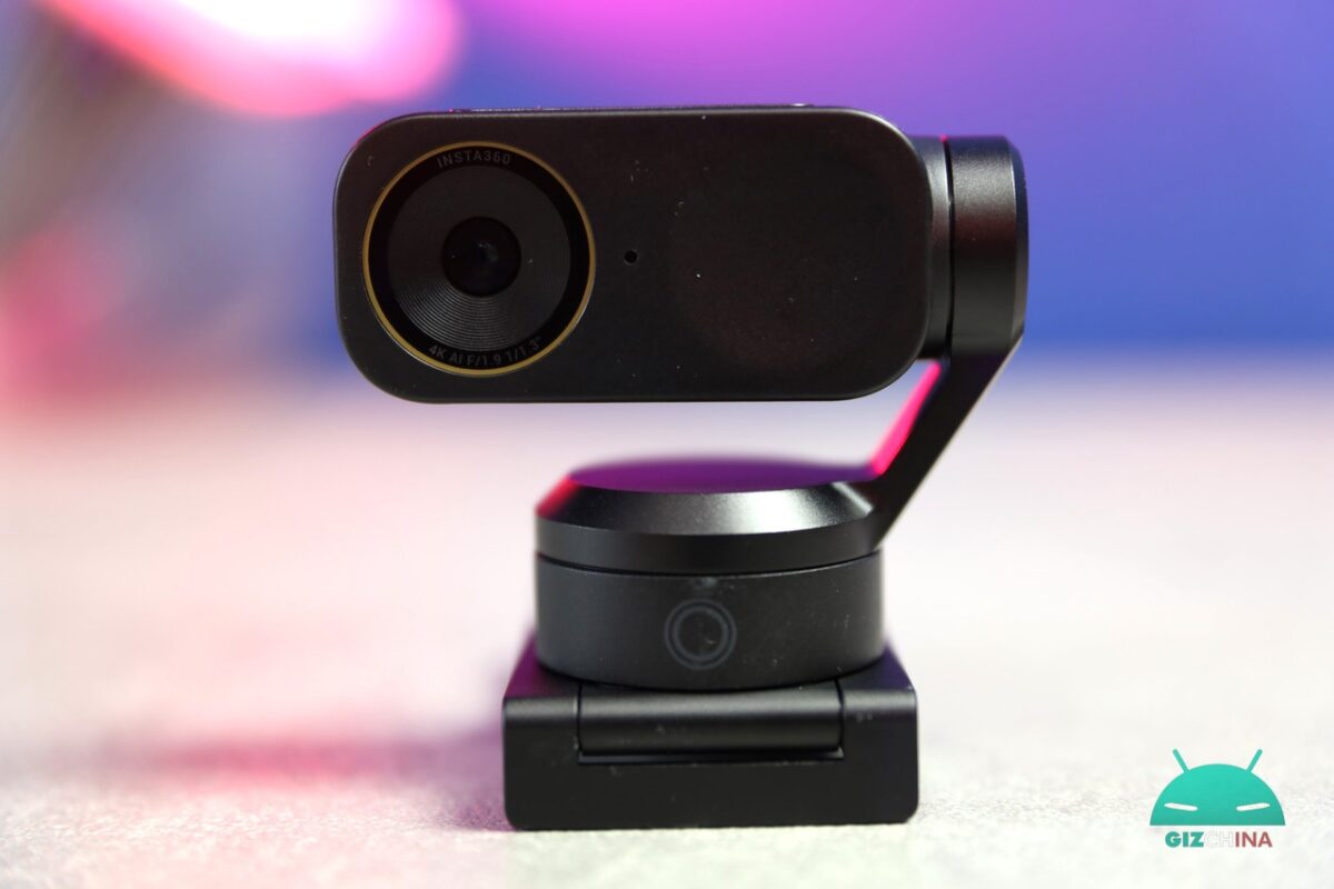 Insta360 Link 2 Pro e Link 2C Pro, webcam 4K con AI Tracking e gimbal motorizzato