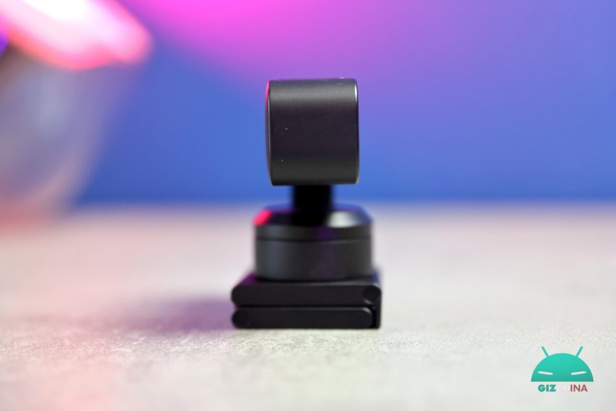 Insta360 Link 2 Pro e Link 2C Pro, webcam 4K con AI Tracking e gimbal motorizzato