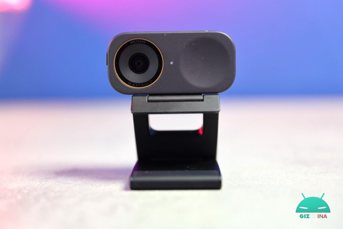 Insta360 Link 2 Pro e Link 2C Pro, webcam 4K con AI Tracking e gimbal motorizzato