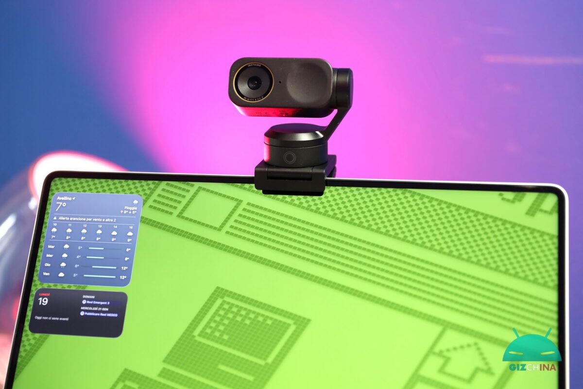 Insta360 Link 2 Pro e Link 2C Pro, webcam 4K con AI Tracking e gimbal motorizzato