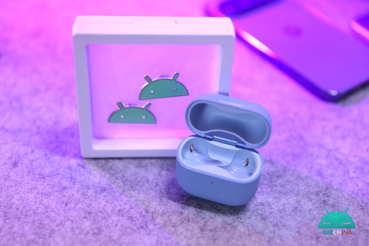 Auricolari HUAWEI FreeClip 2 visti dal vivo