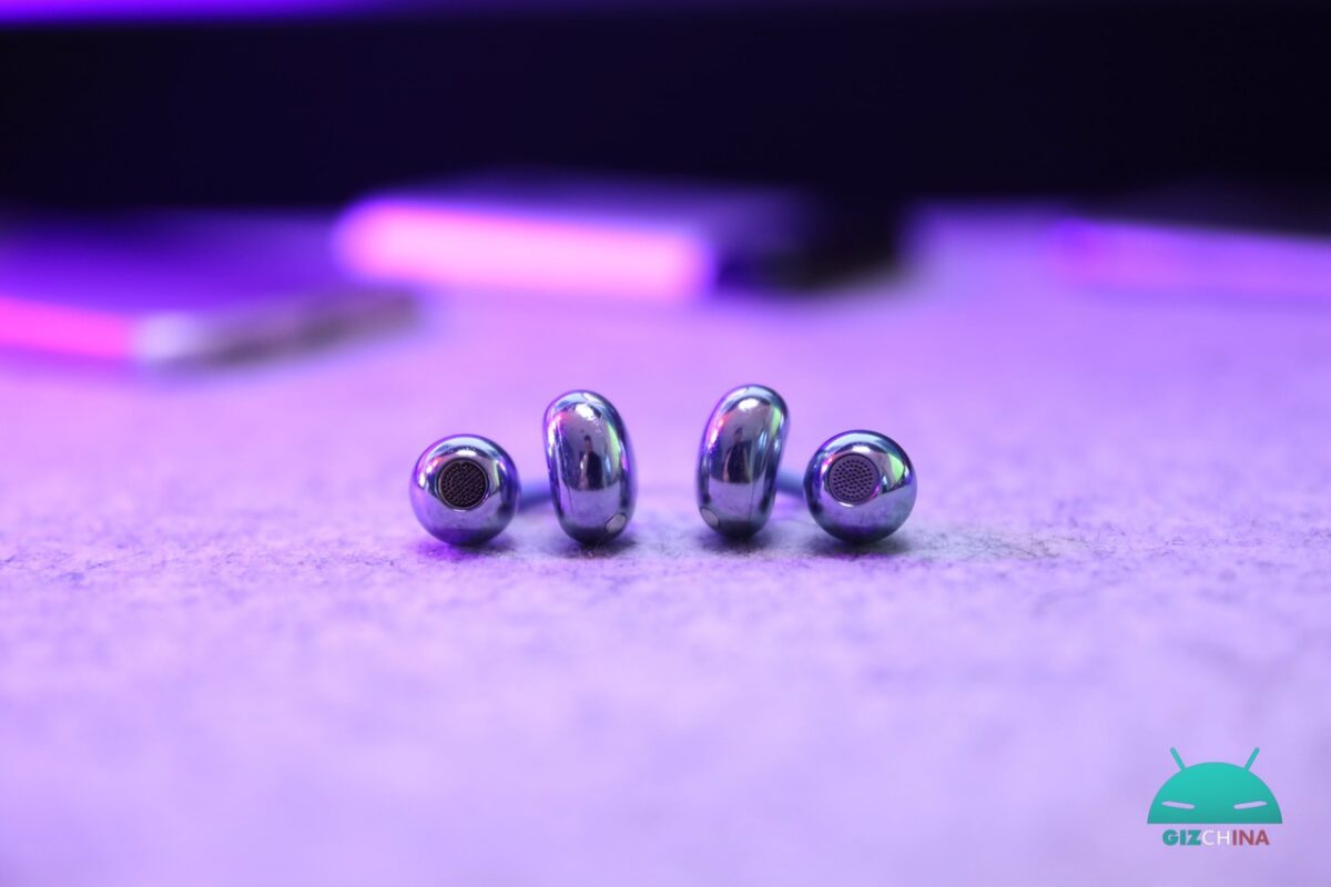 Auricolari HUAWEI FreeClip 2 visti dal vivo