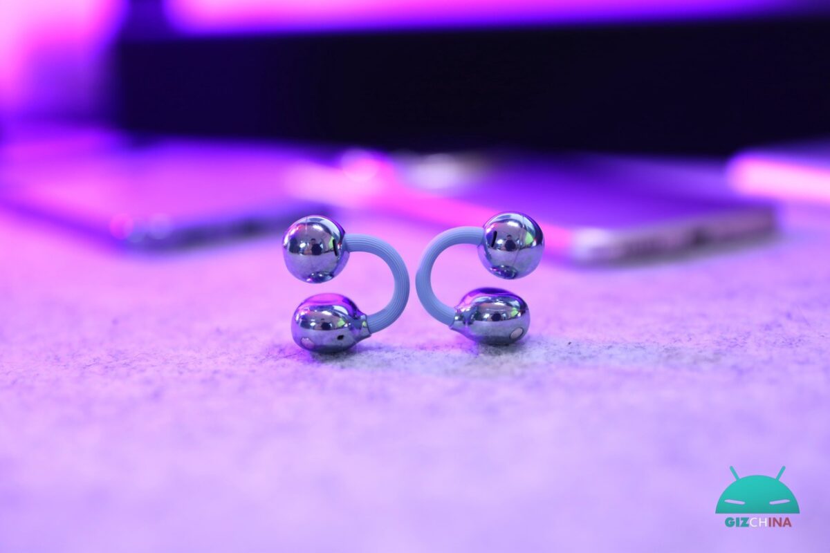 Auricolari HUAWEI FreeClip 2 visti dal vivo