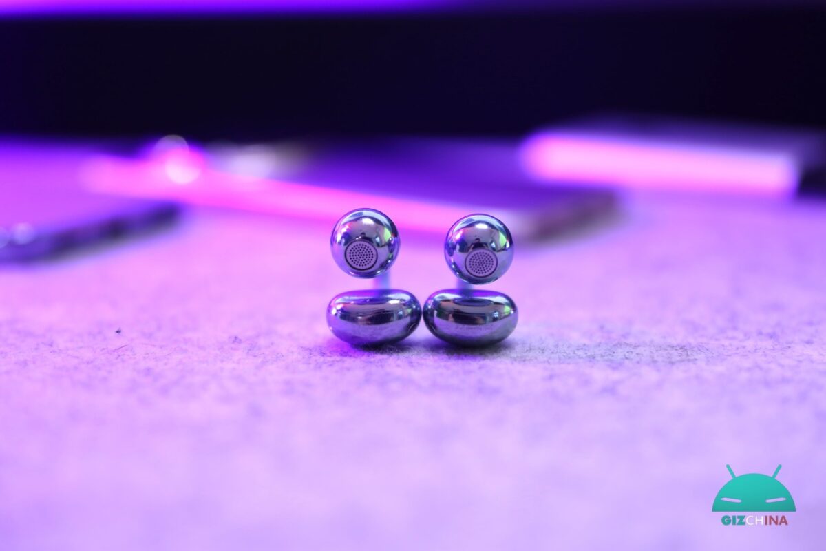 Auricolari HUAWEI FreeClip 2 visti dal vivo