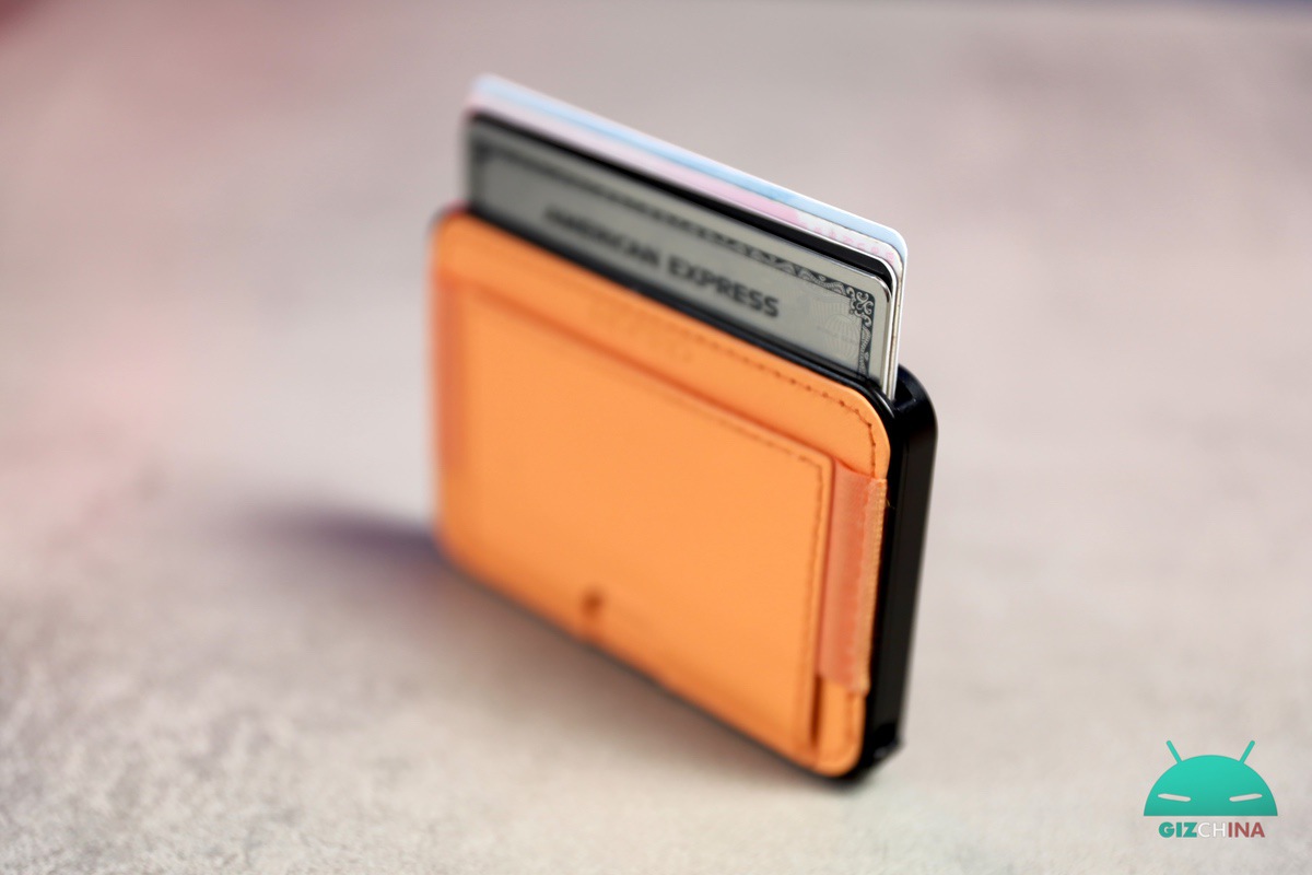 MOERO M2 Ultra portafoglio smart con Find My e MagSafe