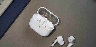 Addio spigoli: le Galaxy Buds 4 cambiano design e scelgono la custodia orizzontale Samsung Galaxy Buds 3 Pro