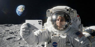 Gli smartphone voleranno verso la Luna, via libera della NASA smartphone sulla Luna